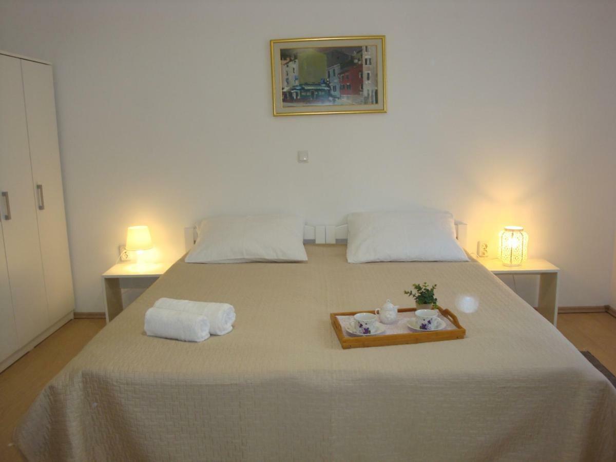 Apartments Olea Pinezići Екстериор снимка