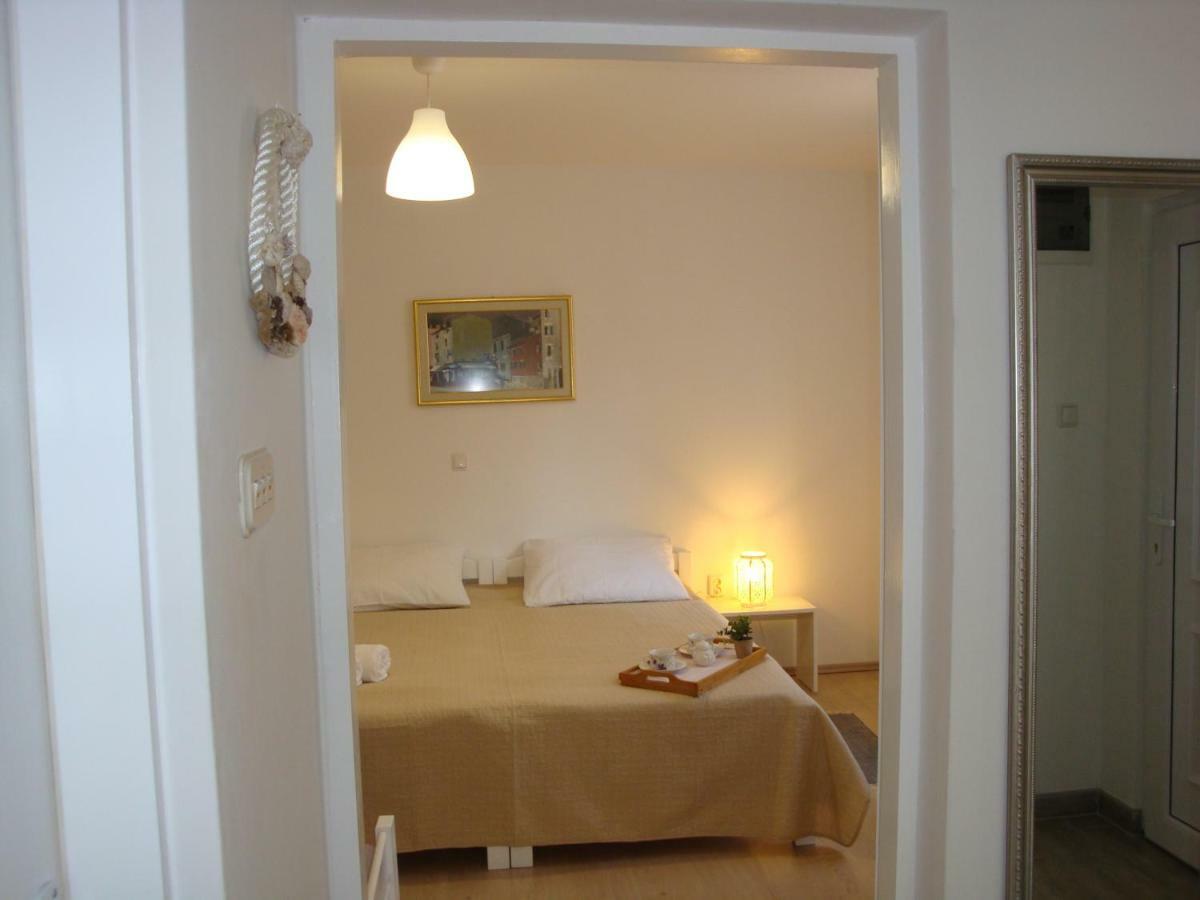 Apartments Olea Pinezići Екстериор снимка